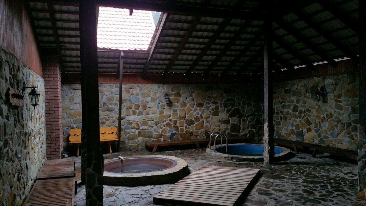 Hotel Sokolyne Gnizdo Korostov Exterior foto